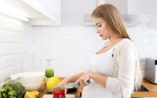 Какие витамины пить при беременности во втором триместре